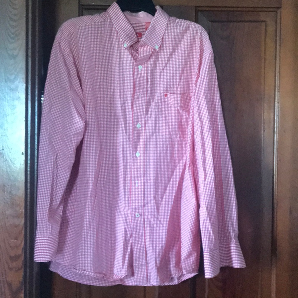 Izod men’s long sleeve button down shirt.